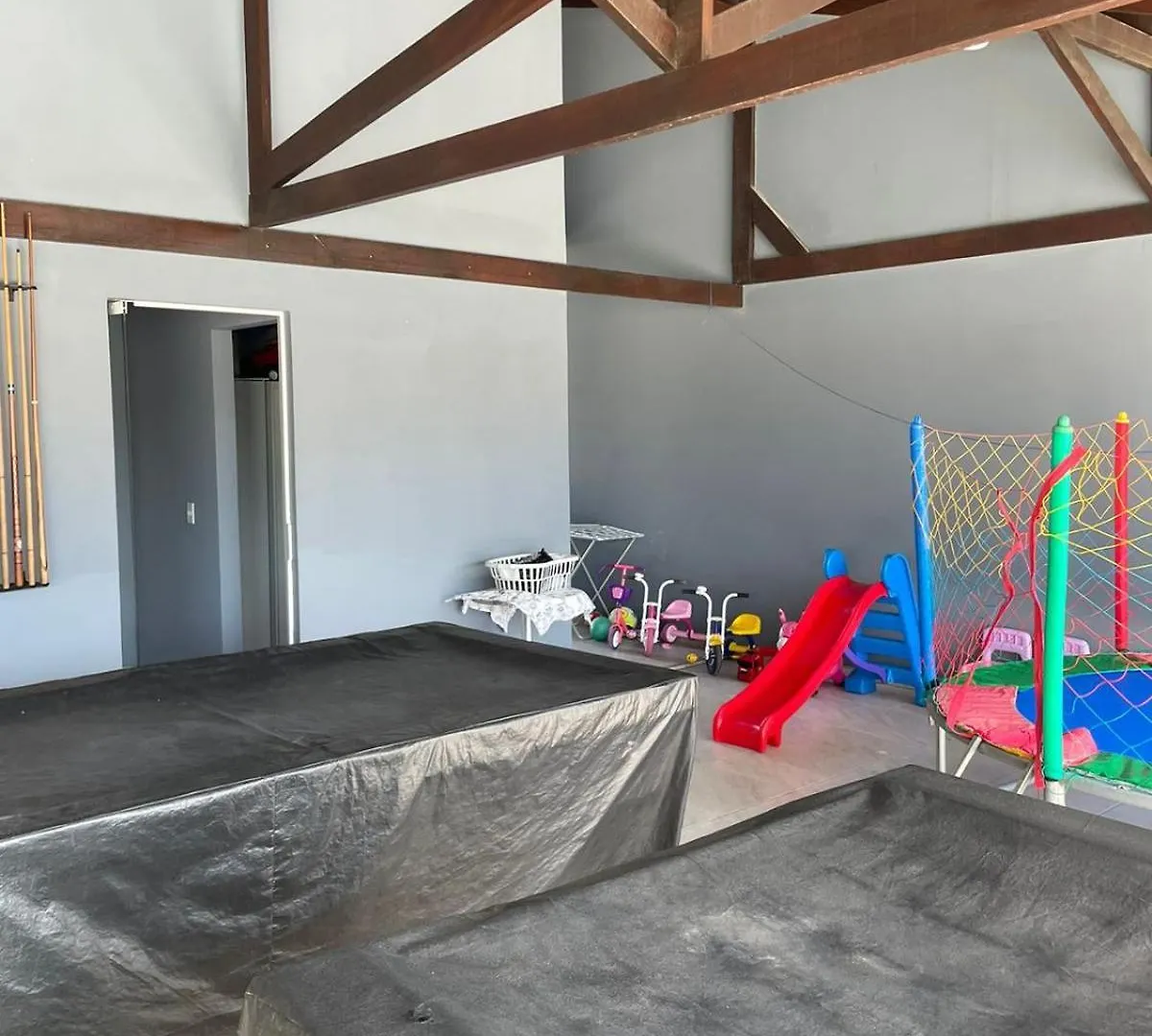 Semesterbostad Recanto Salinas - Casa Alto Padrao A 350Mts Da Praia Balneario Barra do Sul